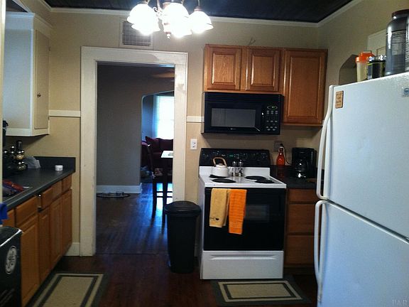 2nd image of 1006 E De Soto St