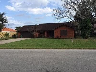 2nd image of 904 Tesoro Ave