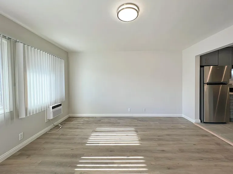 325 N Garfield Ave #I — Photo 5