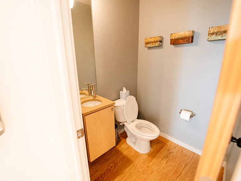 2476 Champa St — Photo 9