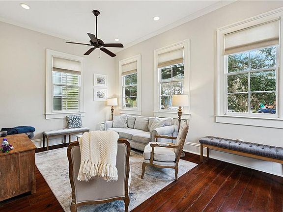 4th image of 537 Napoleon Ave