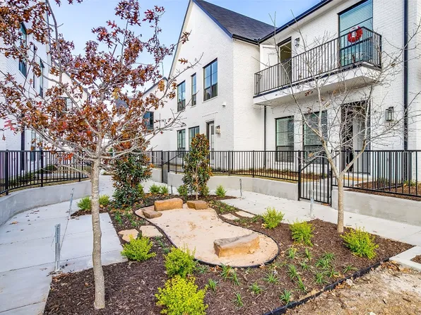 688 W Main St, Arlington, TX 76013