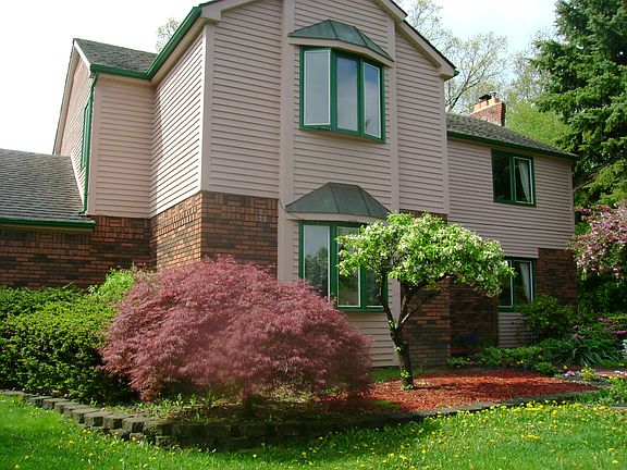 3rd image of 162 Milford Meadows Dr