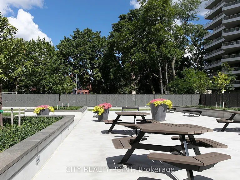 485 Huron St #305 — Photo 10