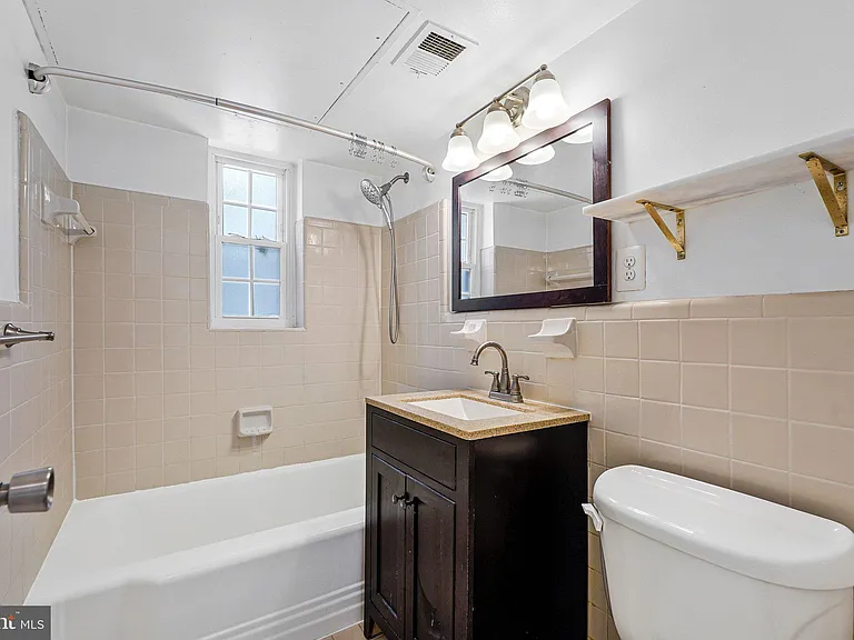 1301 N Ode St #115 — Photo 11