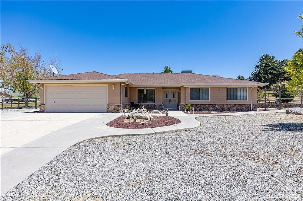 17700 Arlington Pl, Tehachapi, CA 93561 Zillow