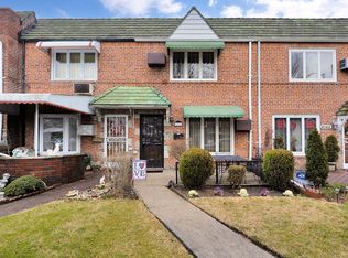 6163 79th St, Middle Village, NY 11379
