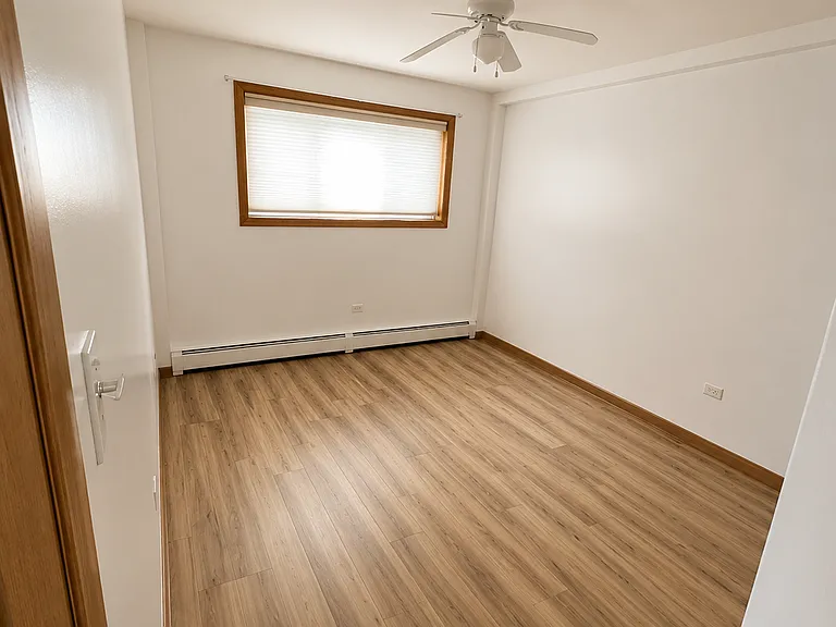 8435 W Oak Ave #1 — Photo 3