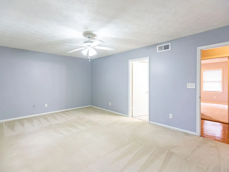 2446 Lehaven Dr — Photo 4