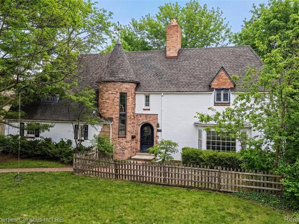 852A Puritan Ave, Birmingham, MI 48009