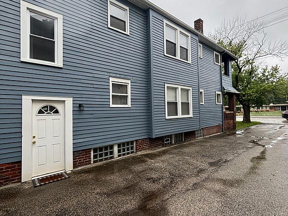 3rd image of 4273 Rocky River Dr