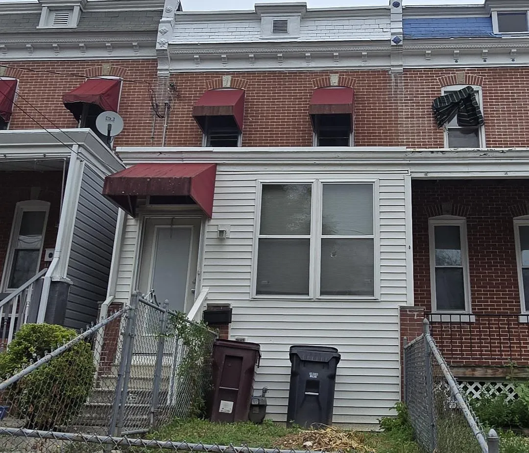 4 bed, 1550 sqft, $1,950 — Photo 1