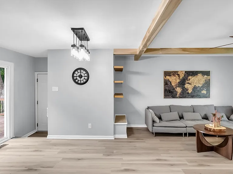 1338 Greenmar Dr — Photo 8