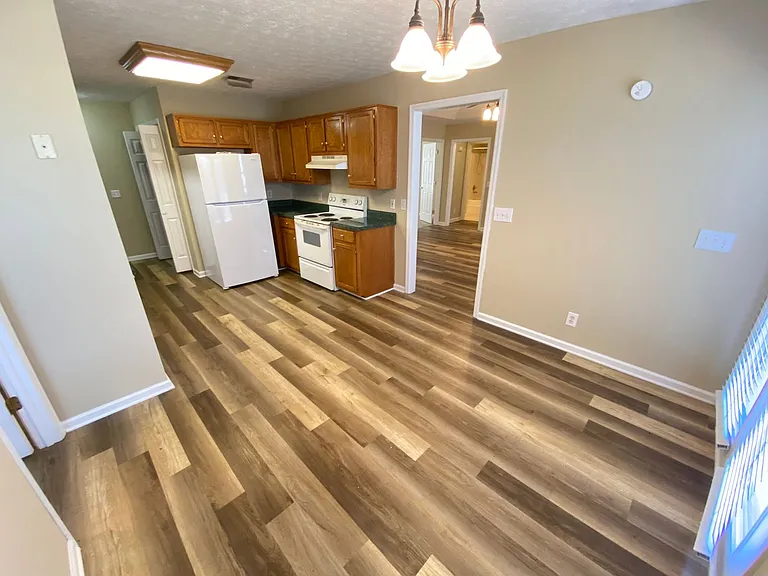 711 Fields Ln — Photo 4