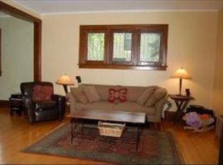 275 Hamilton Ave, Elgin, IL 60123