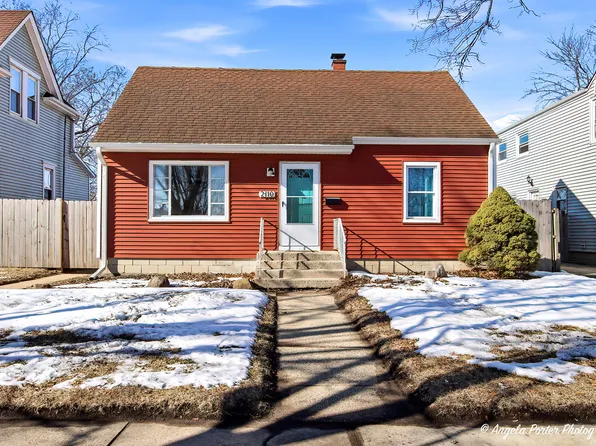 2110 Elim Ave, Zion, IL 60099