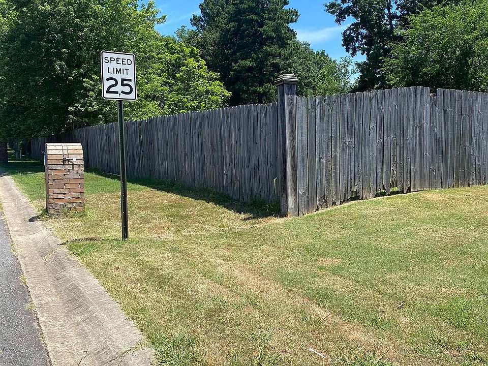 2nd image of 2714 Richland Park Dr