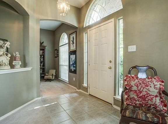 3rd image of 307 Goldenrain Dr