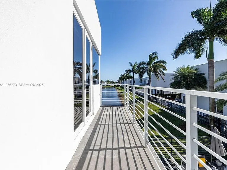 7451 NW 103rd Ct — Photo 33