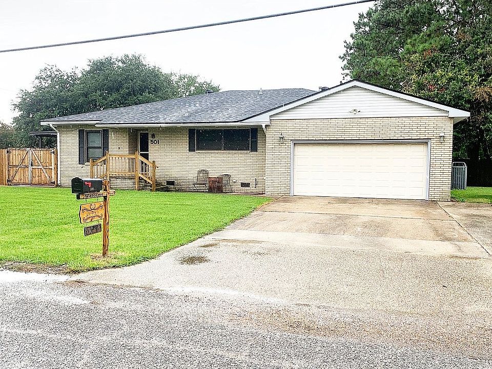 1st image of 501 Curtis Dr