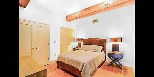 Rented by R New York