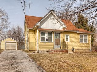 18 E Gray St, Des Moines, IA 50315