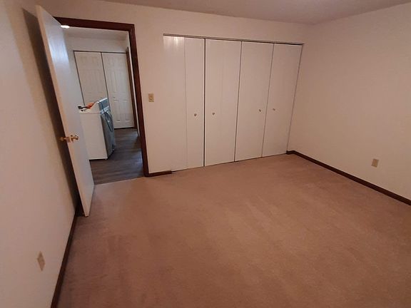 5th image of 4421 Clark St #2-B