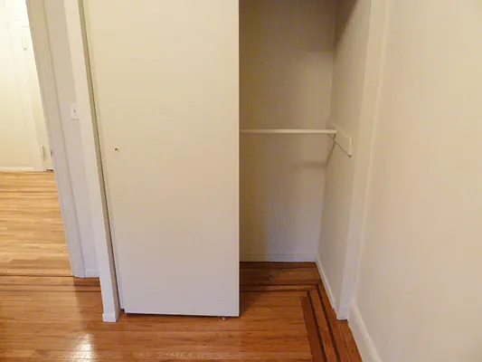 Rented by DSA Realty Midtown West | media 10