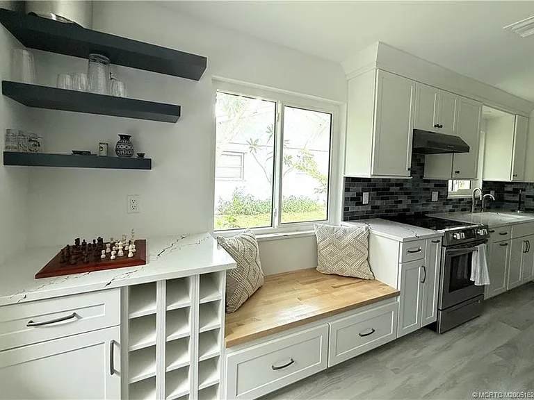 1196 SE Saint Lucie Blvd — Photo 5
