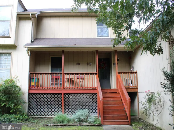 11056 Vernon Woods Dr, King George, VA 22485