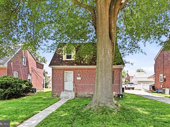 2nd image of 622 Stockton Cir