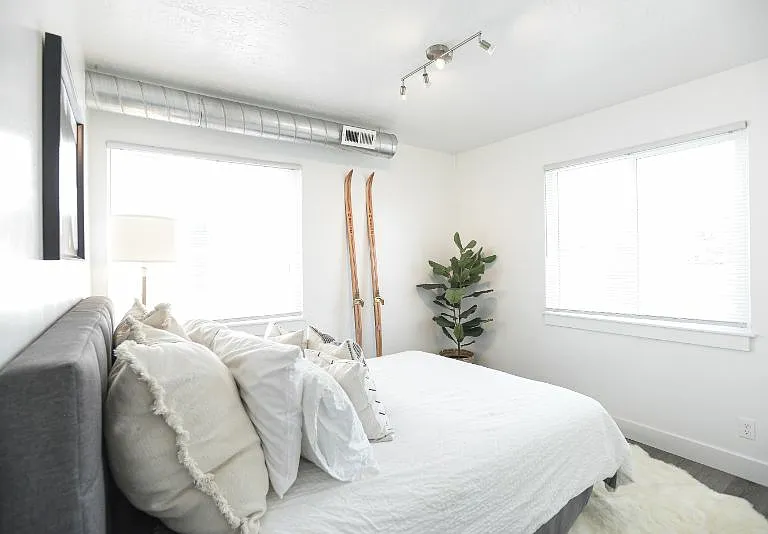 2740 S 1300 E — Photo 11
