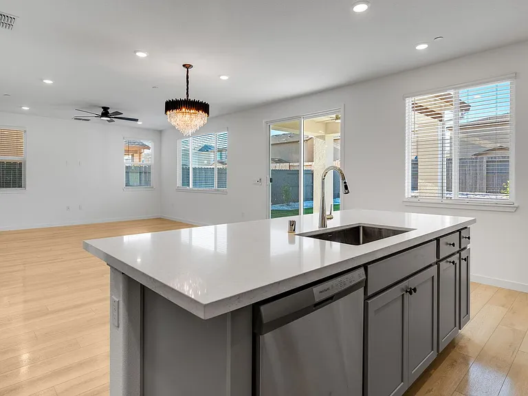 12628 Hereford Ave — Photo 16