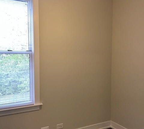 4th image of 3309 N Southport Ave APT 2R