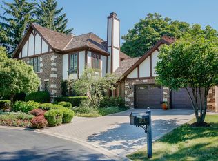 1S773 Tree Tops Ln, Wheaton, IL 60189