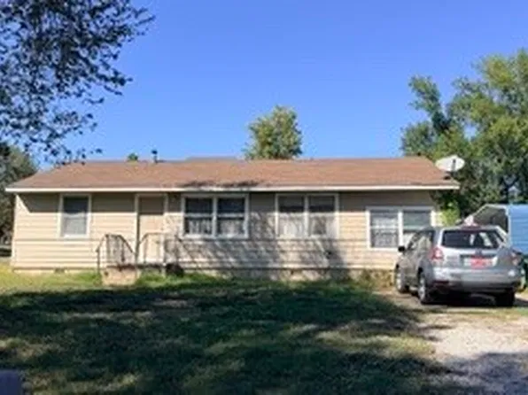 1124 W Pearl St, Collinsville, OK 74021