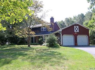 14 Otsego Ave, Dix Hills, NY 11746