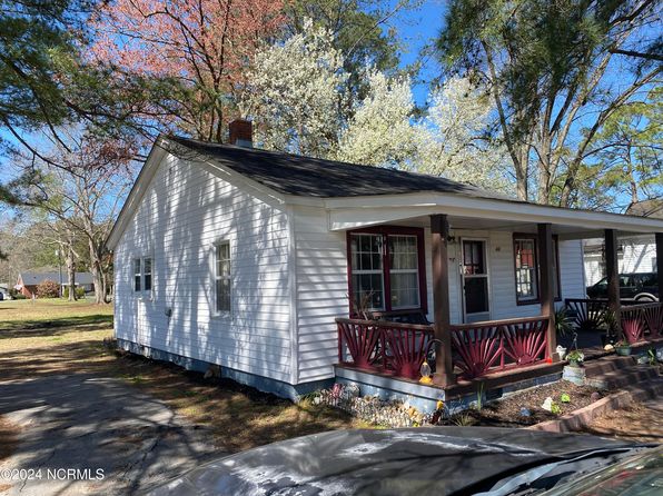 412 S William Hooker Drive, Hookerton, NC 28538