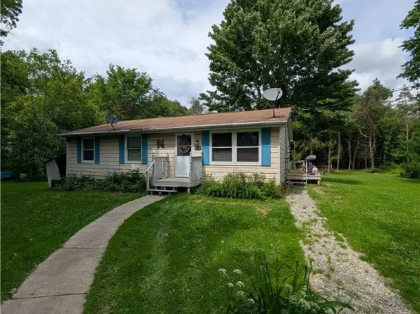 3046 Oneida Valley Rd, Hilliards, PA 16040