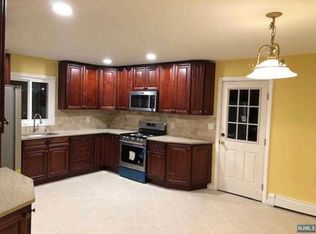 24 Dinallo St #1, South Hackensack, NJ 07606