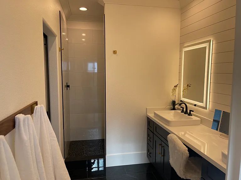 1060 Beacon St — Photo 31