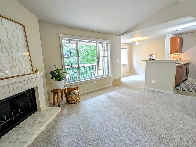 12404 E Gibson Rd #Q302 — Photo 4
