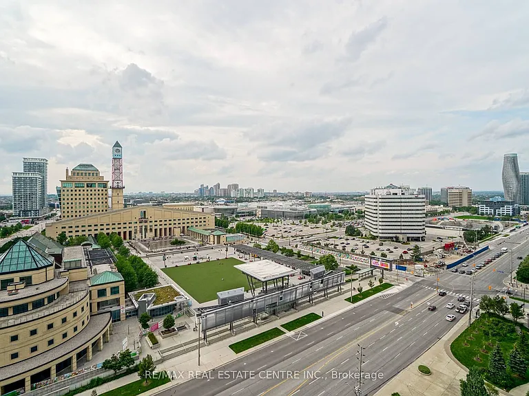 310 Burnhamthorpe Rd W #1704 — Photo 35