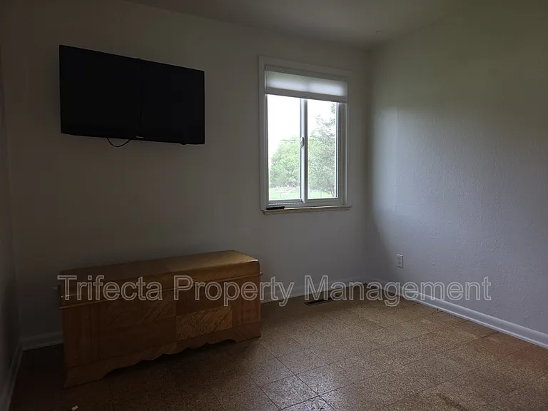 630 N Taft Hill Rd — Photo 29