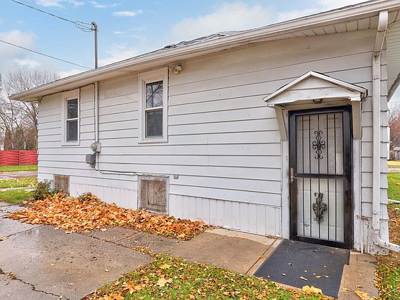 5th image of 1321 Reed St