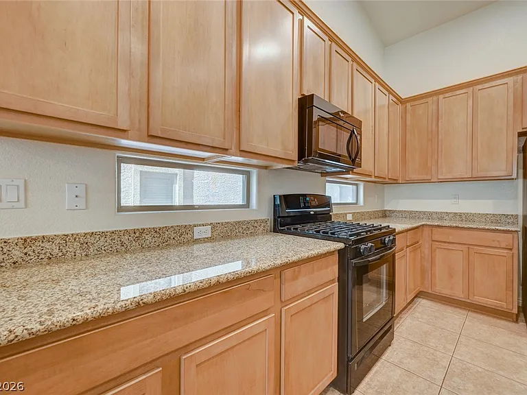 5921 Altissimo St — Photo 21