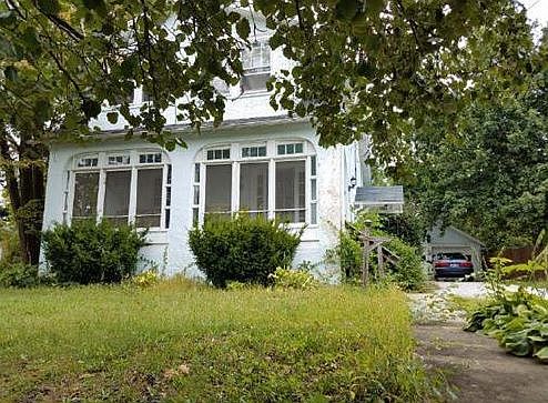 2nd image of 4 Anderson Ave