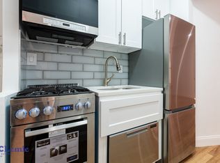 206 E 25th St #2FE, New York, NY 10010