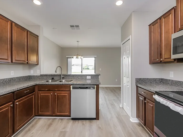 7405 Clary Sage Ave — Photo 8