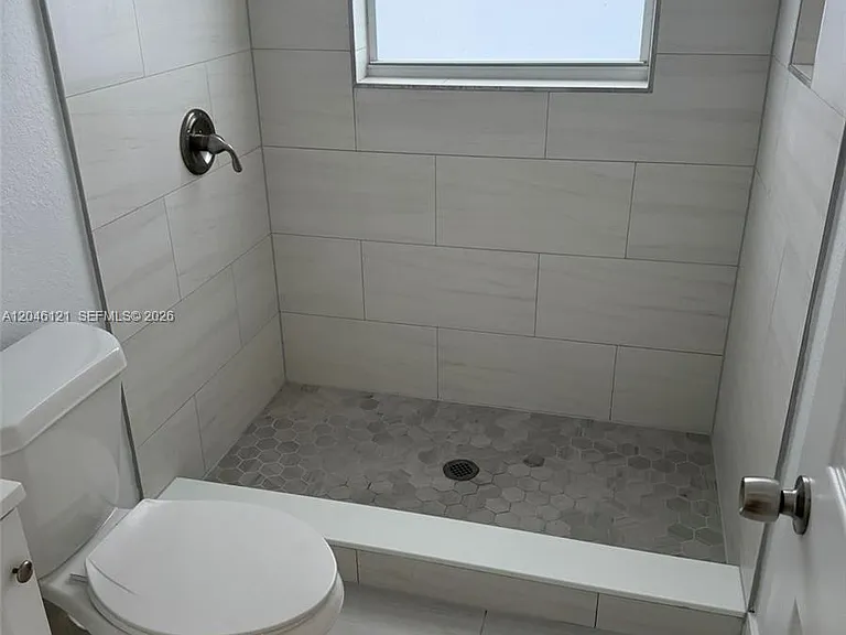 1450 SW 4th St #2 — Photo 11